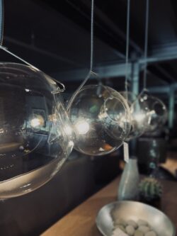 Eth Calvello hanglamp glazen bollen sale - Mobiel Interieur