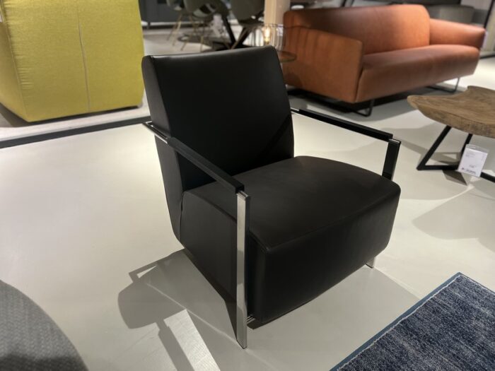 Harvink Alowa fauteuil zwart leer sale - Mobiel Interieur
