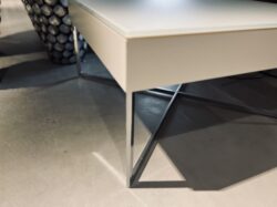 Ronald Schmitt Pluto salontafel vierkant wit sale - Mobiel Interieur