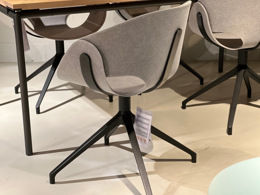 77840_246126_Tonon-Flat-eetkamerstoelenset-sale-4