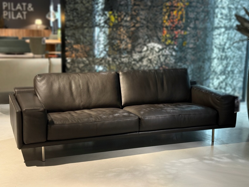 43237_293626_Leolux-Bellice-zwart-leer-sale-2