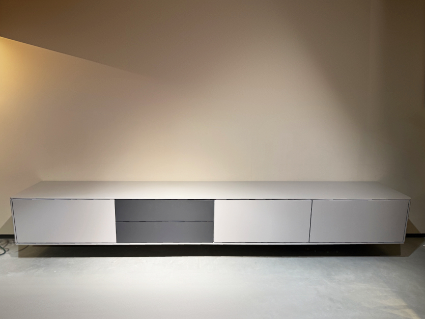 63767_337408_Iro-Texel-dressoir-sale-nw